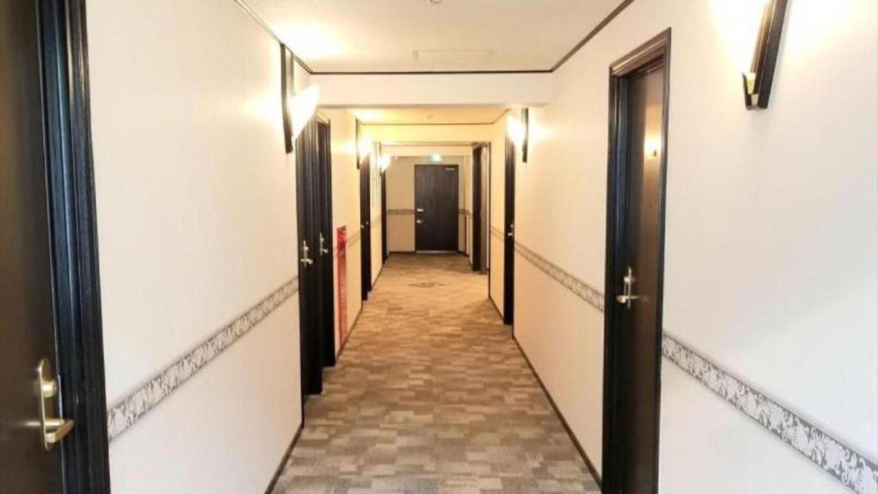 Toyoko Inn Shin-Osaka Chuo-Guchi Honkan Экстерьер фото